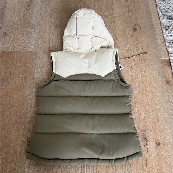 Like new Patagonia down Bivy Vest Medium Olive Cream - Picture 4 of 5